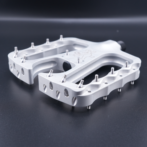 Large Silver Incisor Flat Pedal Set